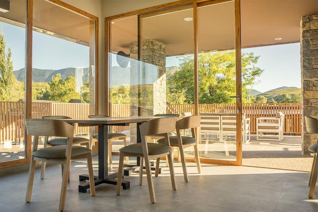 El Arrebol Comfort Camp Jaca Exterior photo